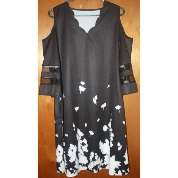 Silky Black Floral Dress Cold Shoulder 3/4 Peek-A-Boo Sleeves Coctail Party NWOT - Picture 1 of 7